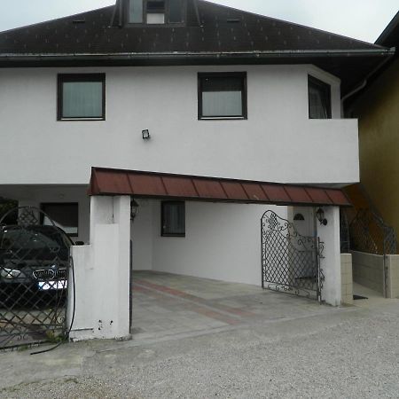 Lav Apartments Bihać Esterno foto