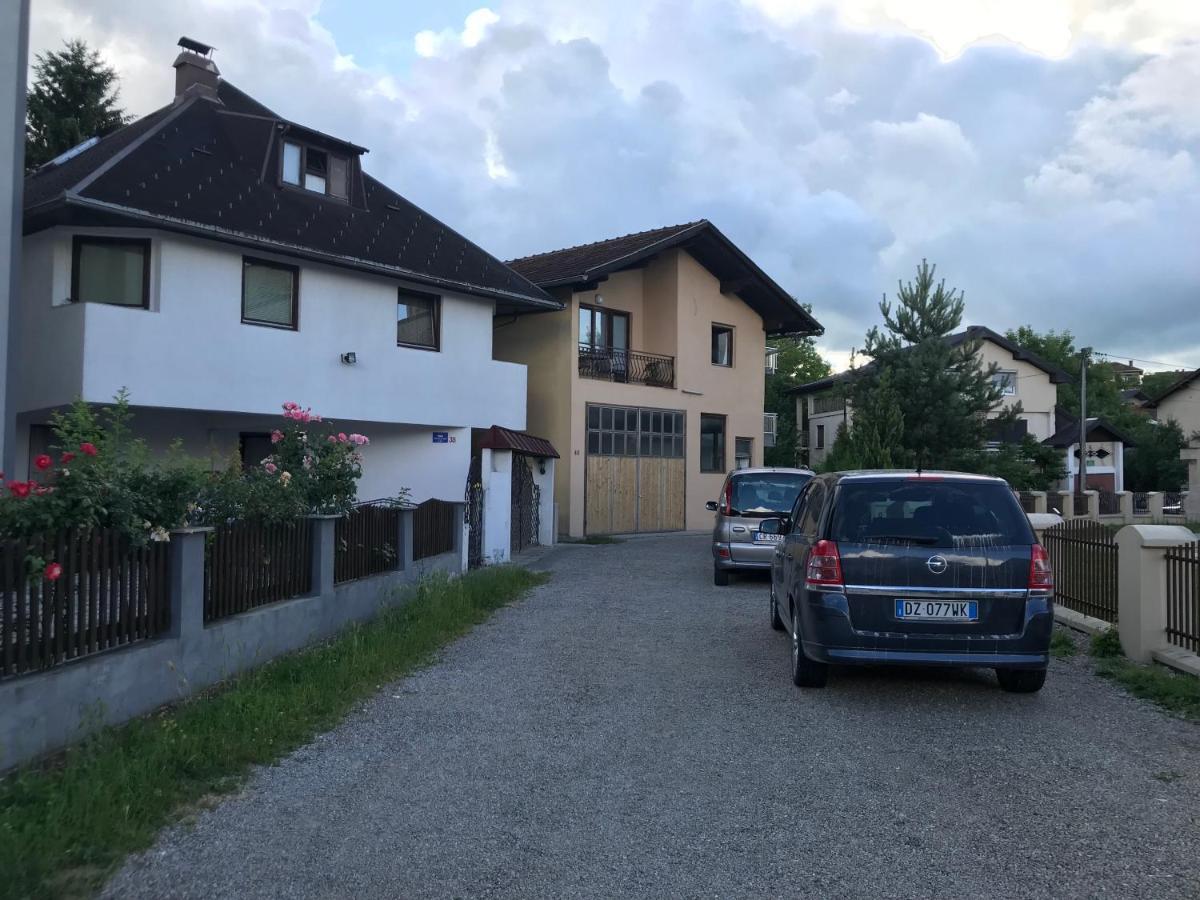 Lav Apartments Bihać Esterno foto